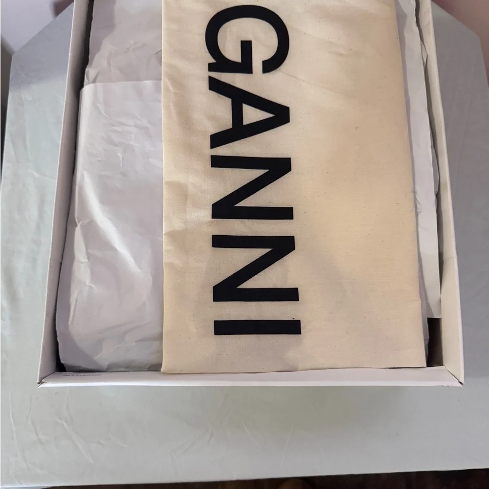 GANNI Cleated Heeled Mid Chelsea Boots in Black Naplack GUC - Picture 14 of 14